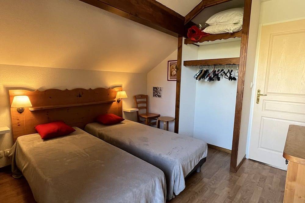Quality Chalet *** Mit Swimmingpool In Den Südalpen Und Thalassotherapie In Der Nähe in La Joue du Loup, Le Dévoluy
