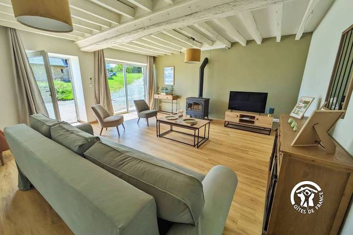 Gîte pour 4 personnes, avec jacuzzi et jardin