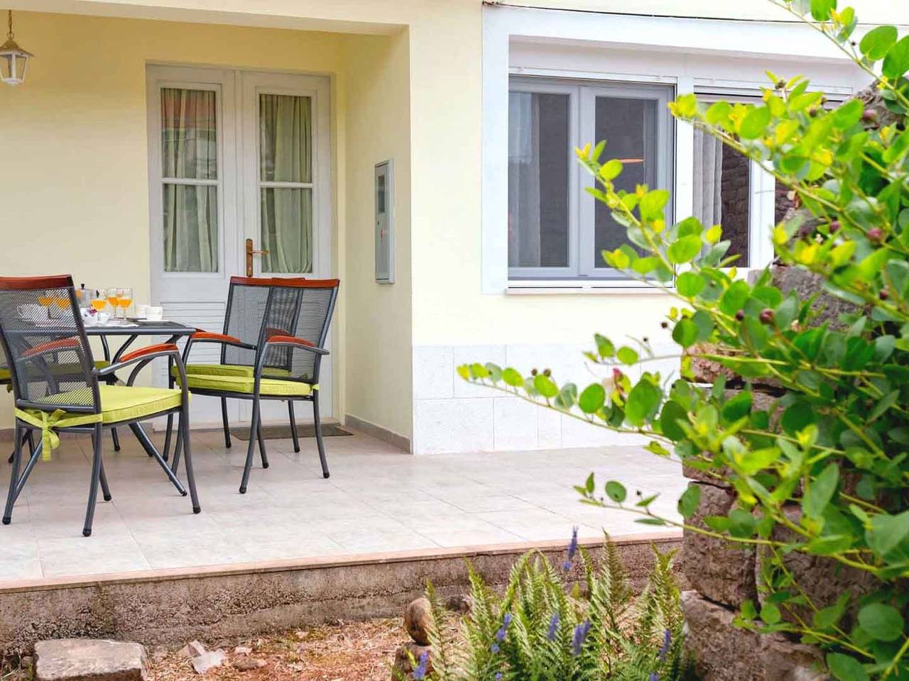 Villa "Sunshine" mit Garten, Grill und Terrasse in Jelsa, Hvar (isla)