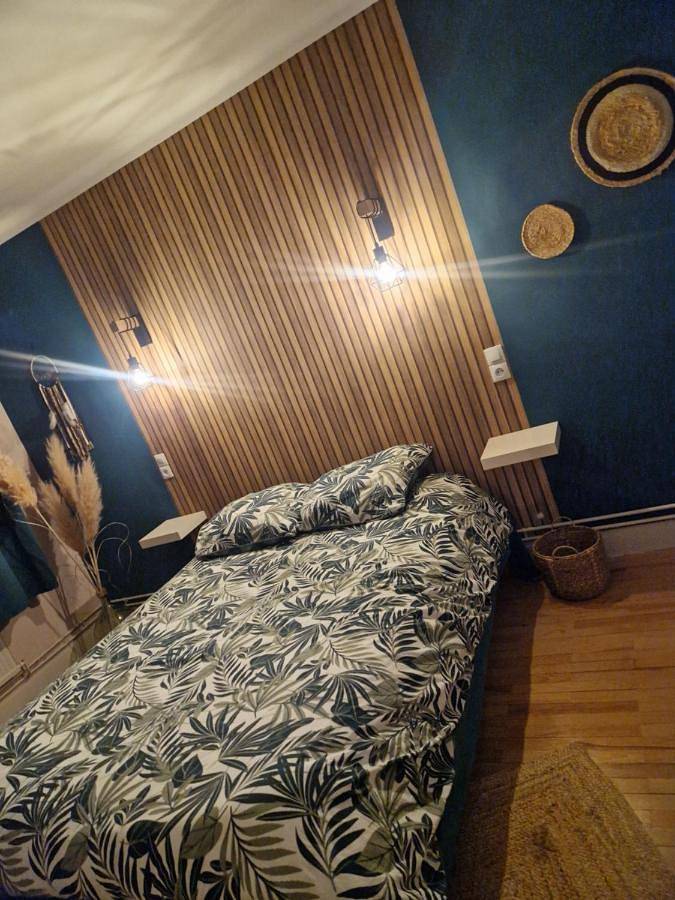 Appartement entier, One-Bedroom Apartment in Saint-Claude (Jura), Parc naturel régional du Haut-Jura