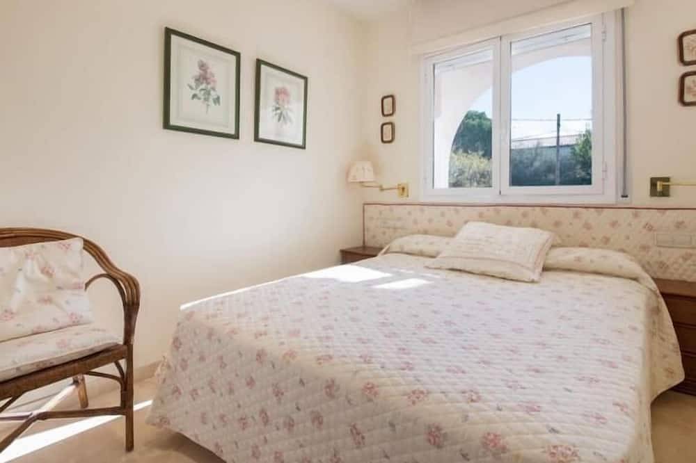 R5 Casa Coma ruga con piscina y parking in Coma-ruga, Vendrell