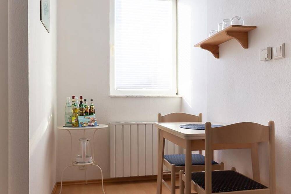 Ganze Wohnung, Doppelzimmer Krabbe - Feriendorf Slawitsch in Bad Sulza, Weimarer Land
