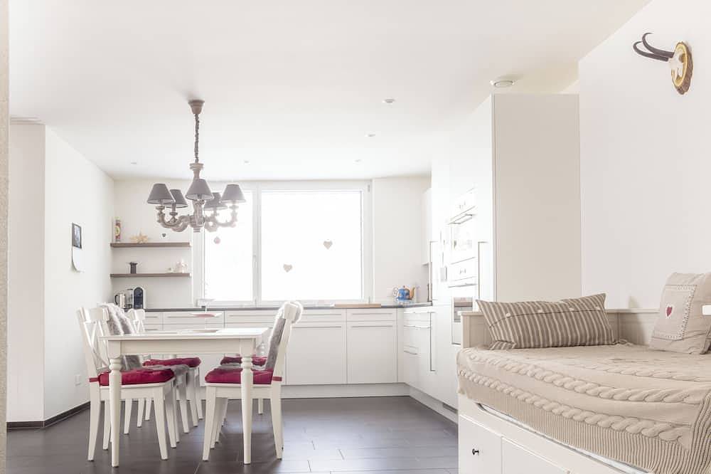 Ganze Wohnung, White Apartment, up to 8 guests, 50 meters from the ski cabin in Andermatt, Skiarena Andermatt-Sedrun