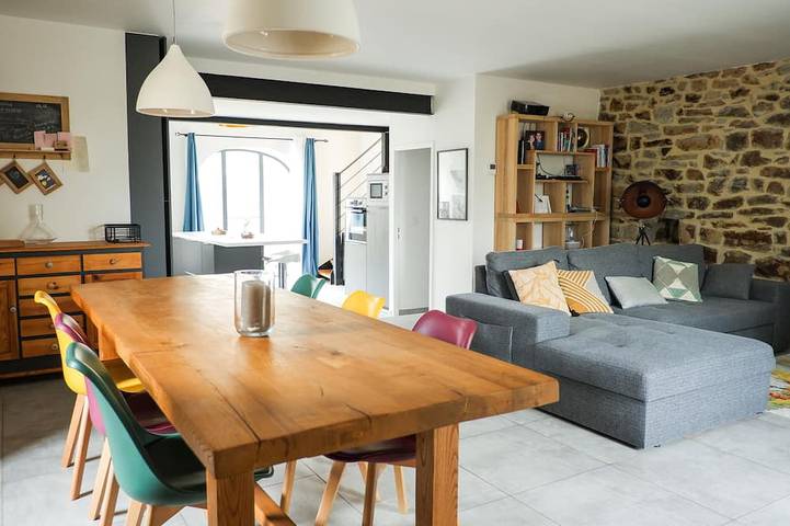 Location de vacances pour 6 personnes, avec jardin et terrasse à Saint-Étienne-de-Boulogne