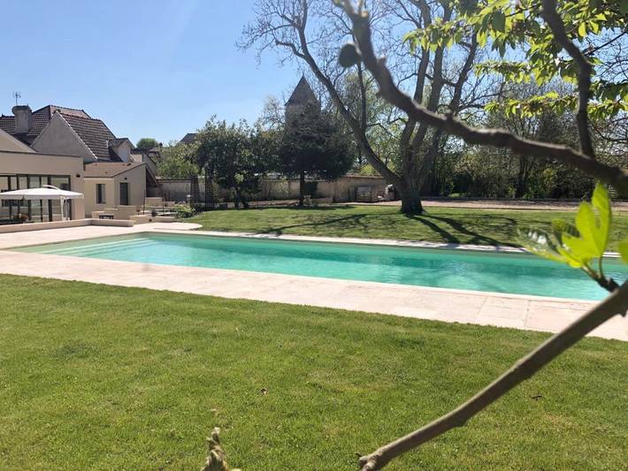 Chambre d’hôte pour 2 personnes, avec Terrasse et Jardin ainsi que Piscine et Vue