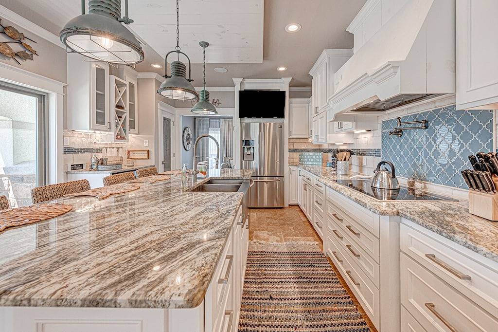 Neu renovierte Luxus-Strandvilla Golfwagen Zugang zum Strand, Gm Rm, Gasgrill, Pool in Corpus Christi, Mustang Island