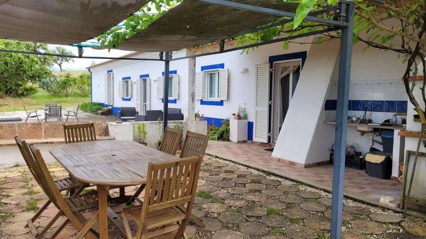 Location de vacances pour 3 personnes, avec piscine ainsi que vue et jardin à Évora - 2