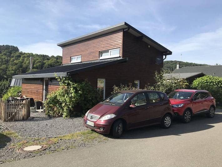 Ferienhaus für 6 Personen, mit Terrasse und Garten sowie Sauna und Seeblick in Rieden (Eifel)