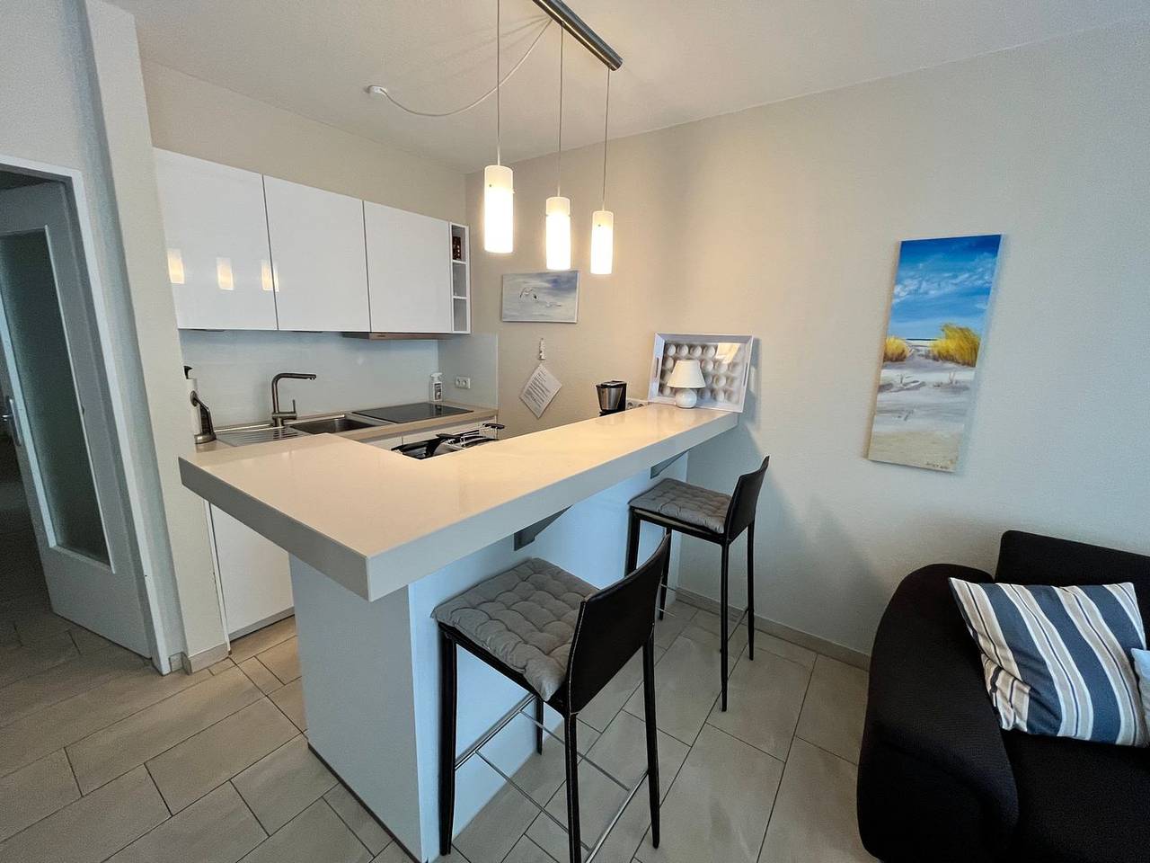 Ganze Wohnung, Komfortables Appartement in Grömitz mit Meerblick, überdachtem Balkon direkt am Strand in Grömitz, Ostholstein