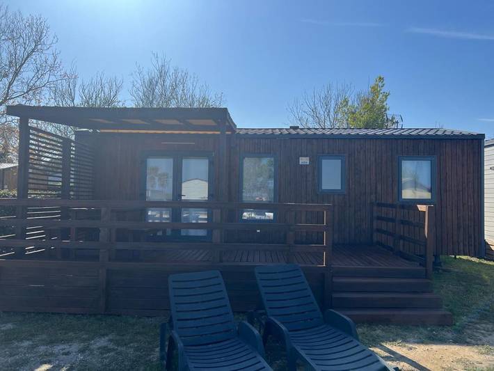 Camping pour 6 personnes, avec bassin pour enfant et piscine ainsi que vue et jardin, animaux acceptés à Torreilles - 3