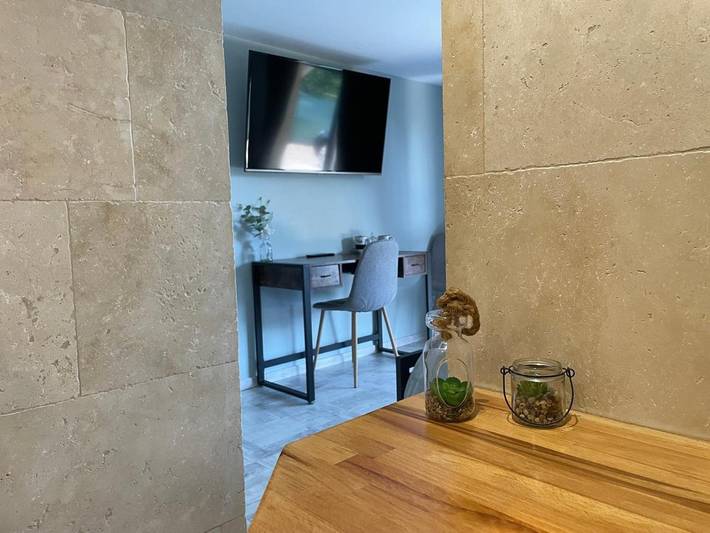 Maison d’hôte pour 2 personnes, avec Terrasse et Jardin ainsi que Piscine et Vue dans l' Ain - 3