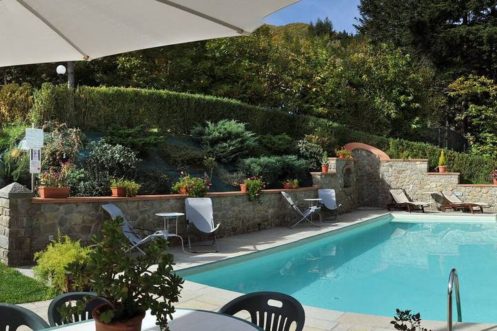 Appartamento vacanze per 5 persone, con balcone e giardino nonché piscina, con animali domestici - 1