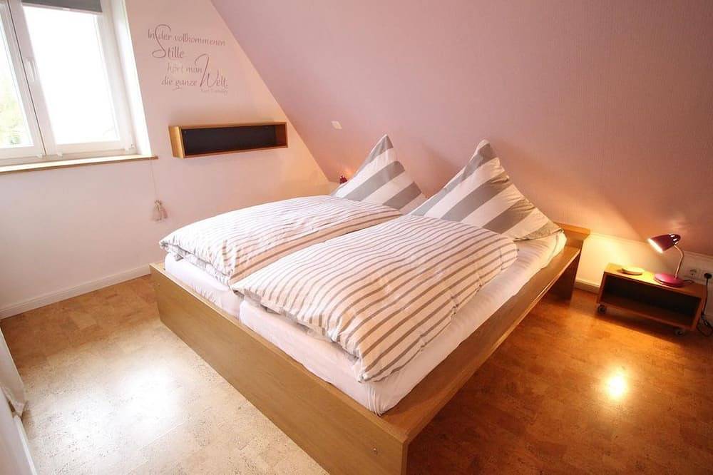Ganze Wohnung, Appartement 2 - Ferienwohnung unter Reet in Westerhever, Eiderstedt