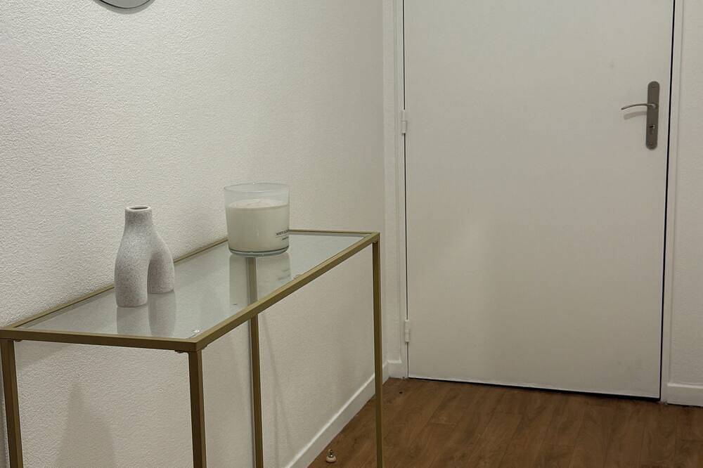 Apartamento entero, Cosy studio 10min from Paris in Villeneuve-la-Garenne, Altos del Sena