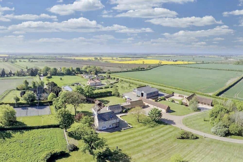 Charming Hen Cottage Countryside Retreat Lincoln in Barlings, Lincolnshire