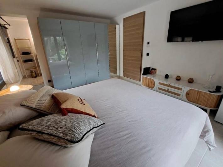 Location de vacances pour 2 personnes, avec jardin ainsi que terrasse et vue à Taradeau - 3