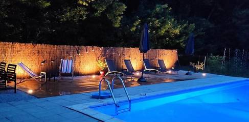 Cottage pour 2 personnes, avec piscine ainsi que vue et jardin à Villespy