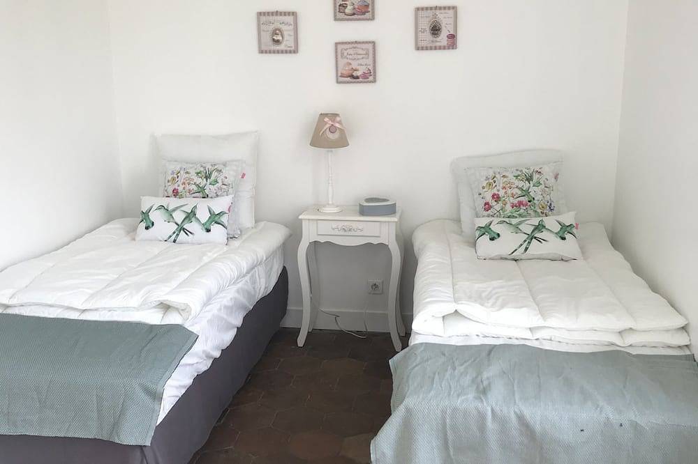 Cottage en pleine nature in Morigny-Champigny, Essonne