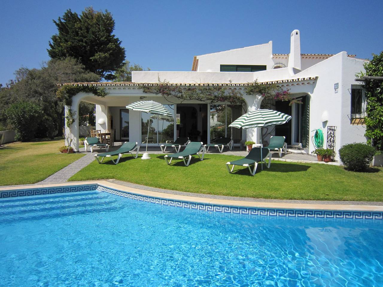 Vacation Rental for 8 Guests in Albufeira, Faro District