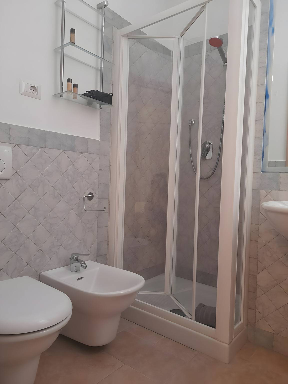 Room 'L'Angolo- Camera 2' with Shared Terrace, Wi-Fi and Air Conditioning in Porto Torres, Sassari Province