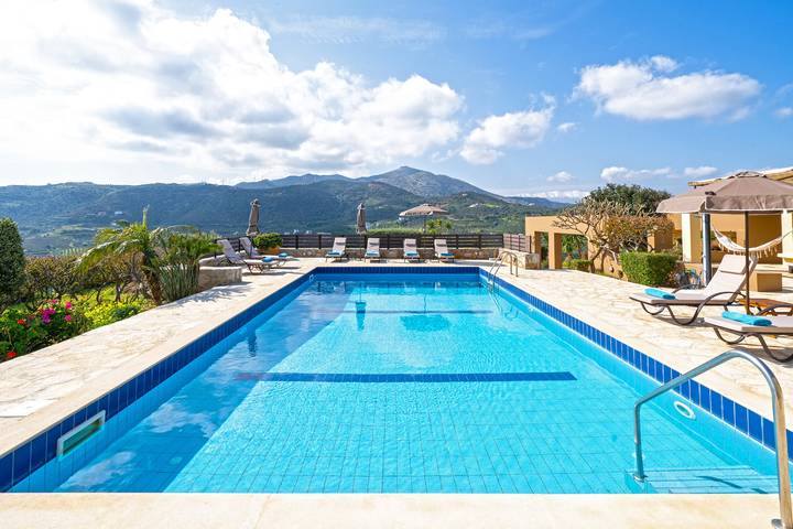 Location de vacances pour 8 personnes, avec jardin dans Agia Pelagia - 2