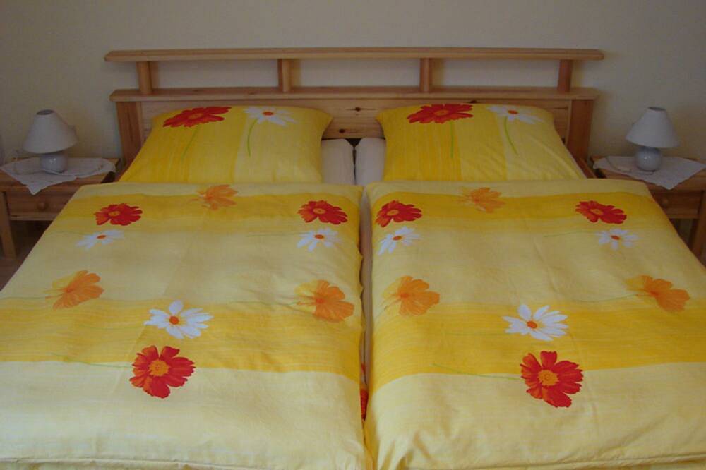 Ganze Wohnung, Ferienwohnung Am Himmelreich, 2 Schlafzimmer, max. 3 P. in Waldachtal, Landkreis Freudenstadt