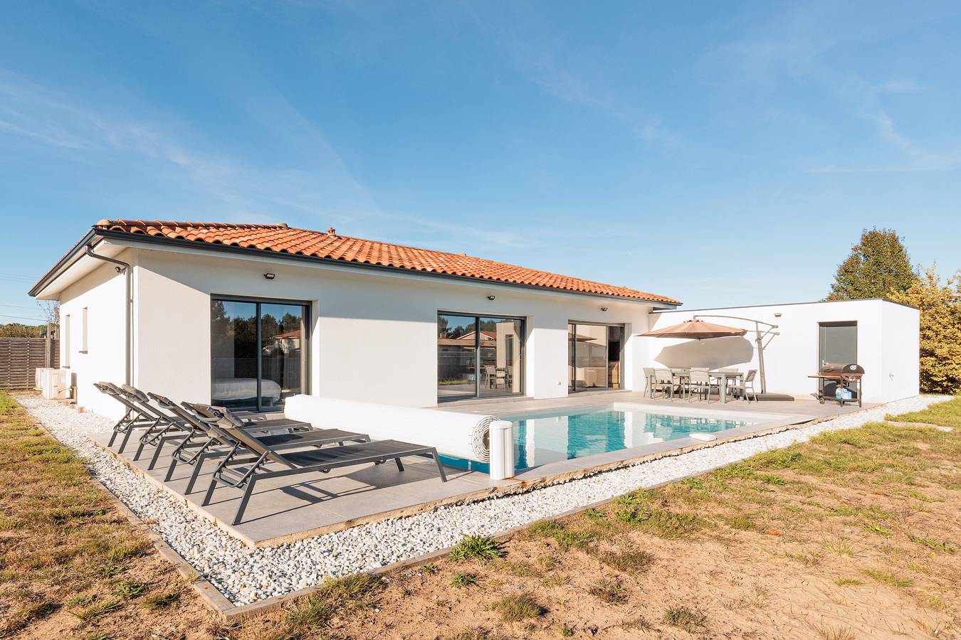 Villa contemporaine avec piscine  – Proche plages et lac – 8 personnes in Azur, Côte d’Argent