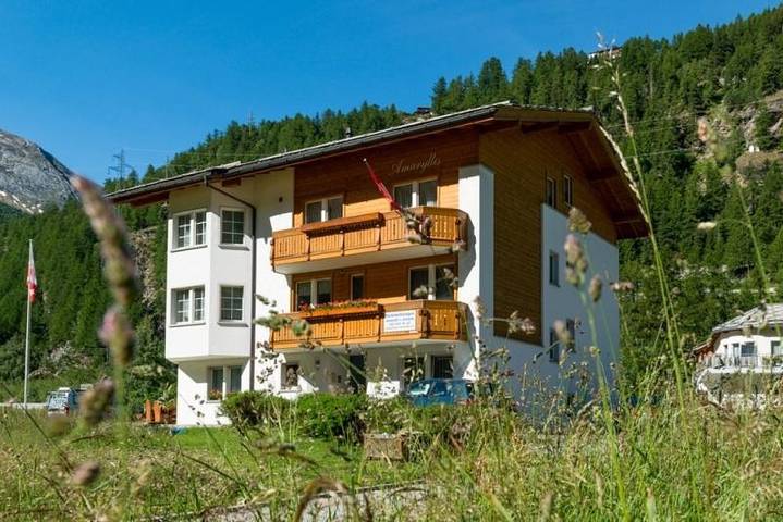 Ferienwohnung für 5 Personen, mit Balkon und Ausblick in Saas-Grund - 2