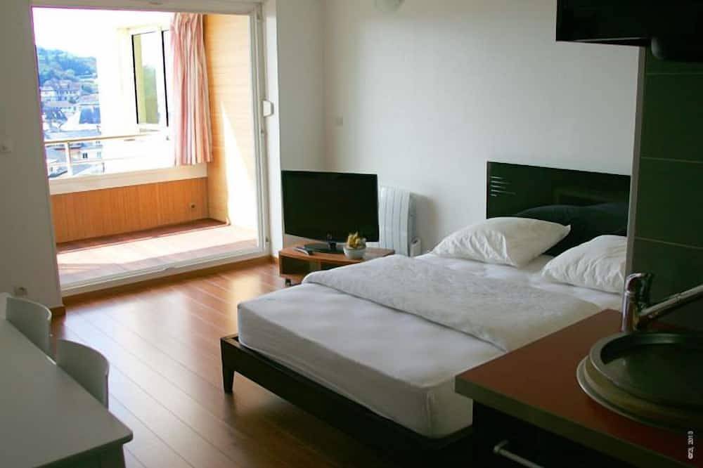 Apartamento entero, Estudio totalmente equipado con balcón, vista al mar, al puerto deportivo y a la ciudad. in Saint-Valery-en-Caux, Región de Dieppe