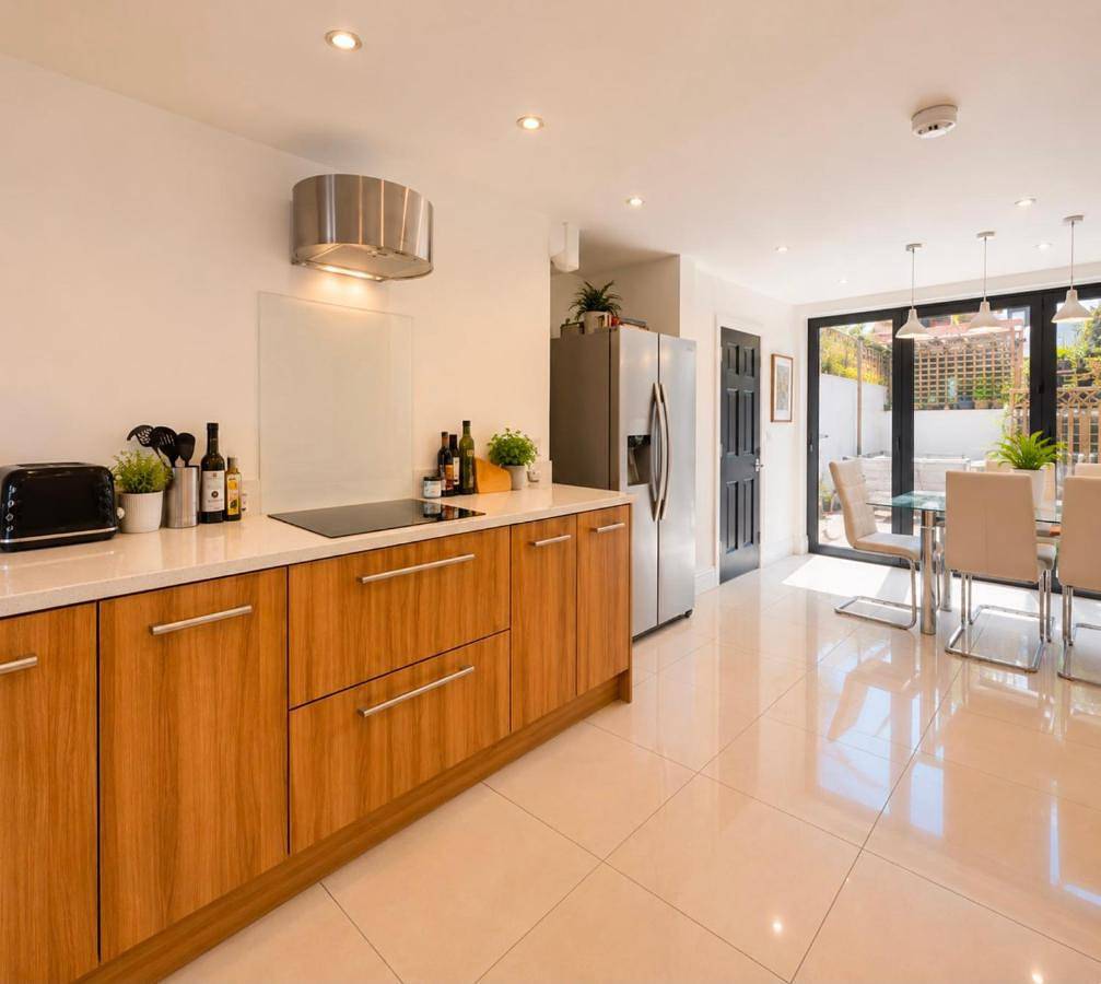 Four-Bedroom House in Penarth, Cardiff