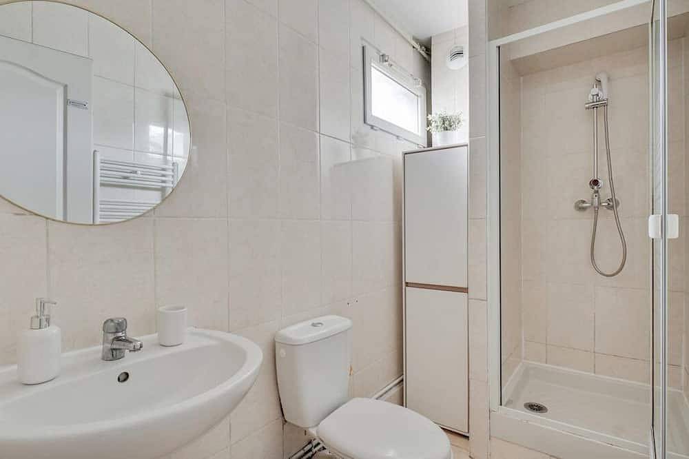 Apartamento entero, Chic apart with parking near Paris in Aubervilliers, Sena-Saint Denis