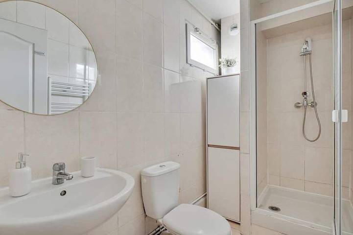 Ganze Wohnung, Chic apart with parking near Paris in Aubervilliers, Seine-Saint-Denis