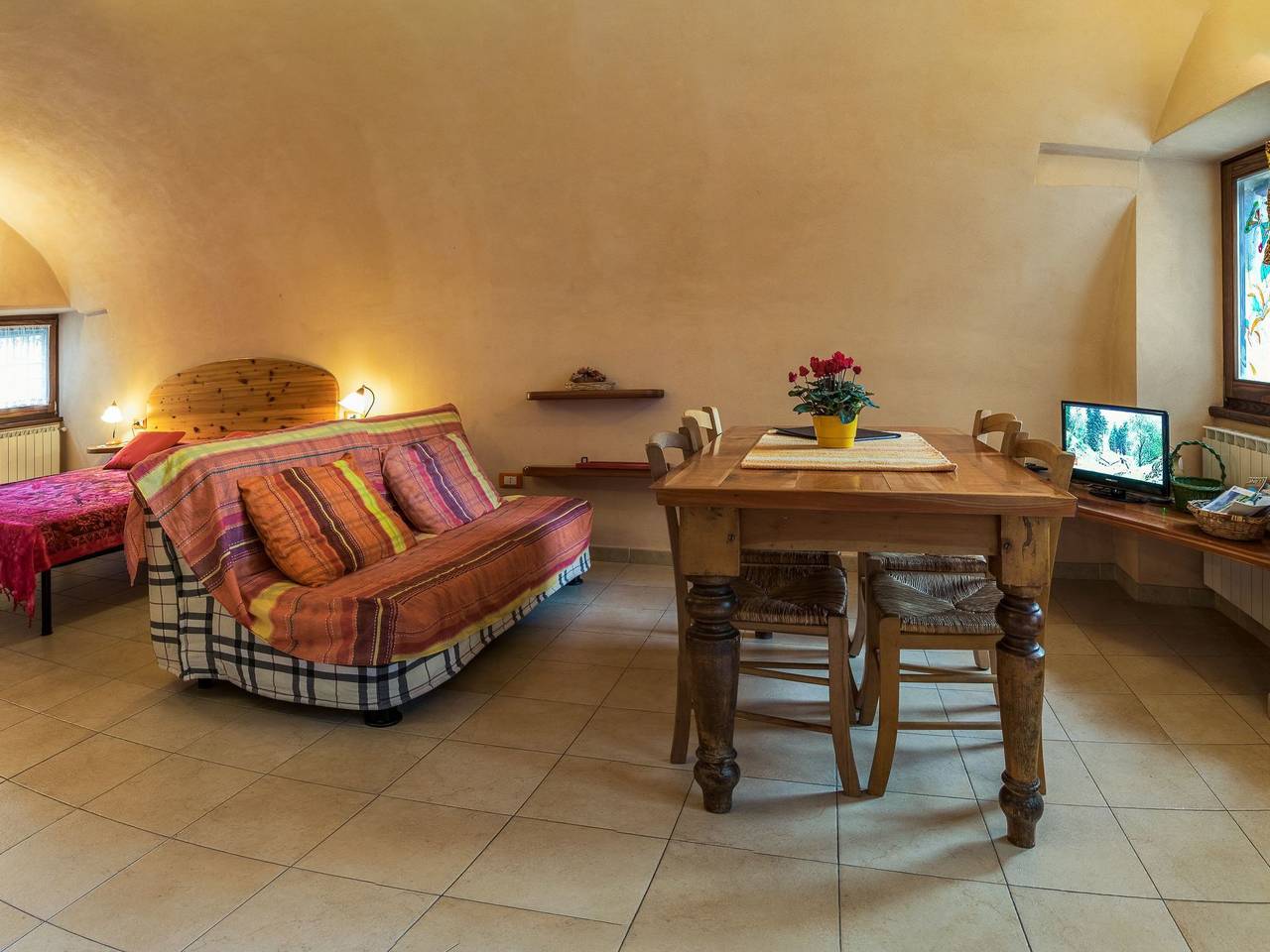 Ganze Wohnung, Wohnung in Riva Di Solto mit Kleinem Garten in Riva di Solto, Gemeinde Riva di Solto