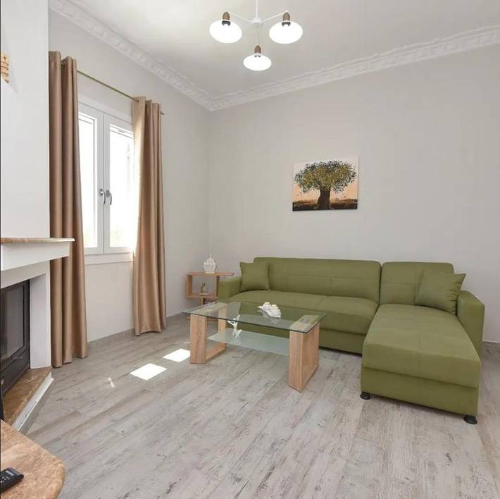 Vakantiehuis voor 4 personen, with Balkon and Terras as well as Tuin and Uitzicht in Poseidonia