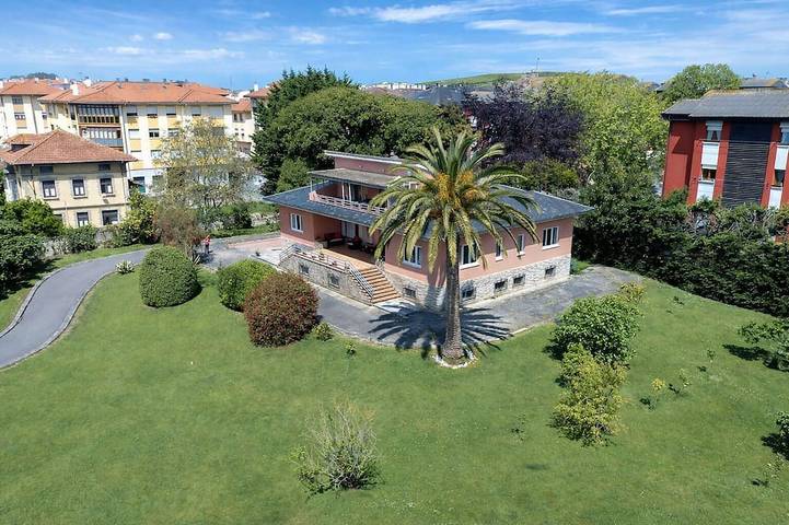 Holiday home for 8 people, with garden and balcony - 1