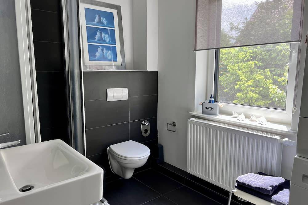 Ganze Wohnung, Stilvolle 2 Zimmer/Küche/Bad\nhvv Verbindung ab Bhf Hittfeld: 15 min. bis Hh-Hbf. in Seevetal, Landkreis Harburg