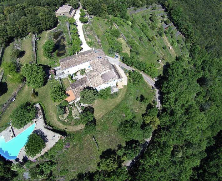 Gîte pour 6 personnes, avec piscine, animaux acceptés à Molières-sur-Cèze