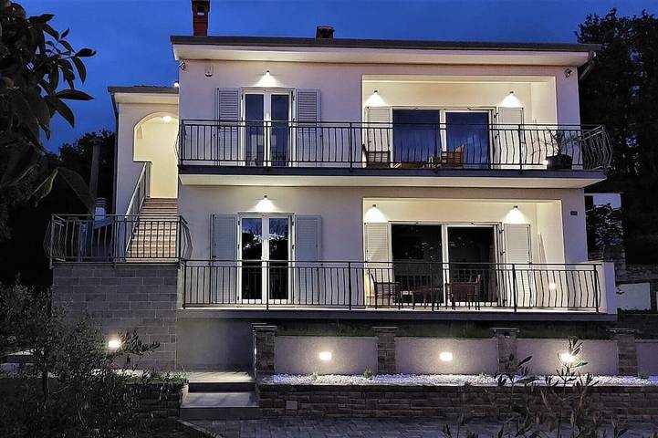 Villa voor 10 personen, with sauna and tuin as well as balkon - 1