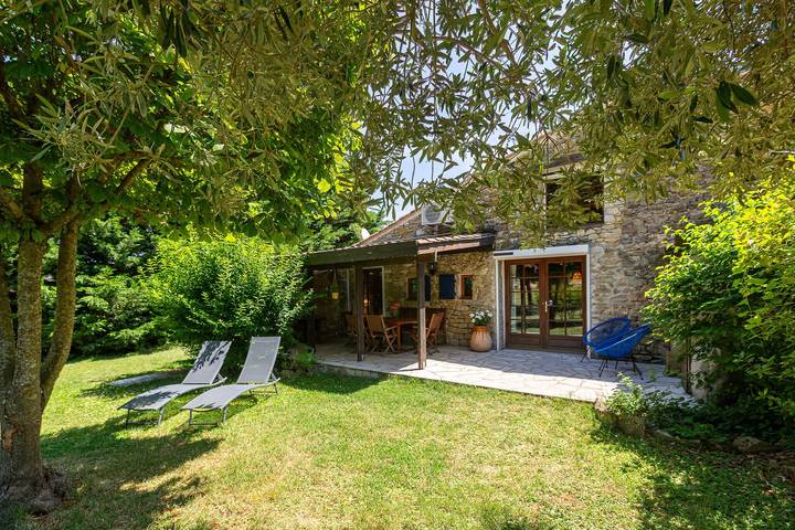 Gîte pour 4 personnes, avec Jardin à La Bégude-de-Mazenc
