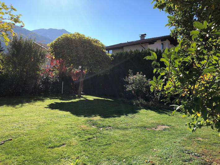 Ganzes Studio, Einzimmerapartment 'Gartenstudio Peony' mit Bergblick, privater Terrasse und Wlan in Stubaier Alpen, Birgitz