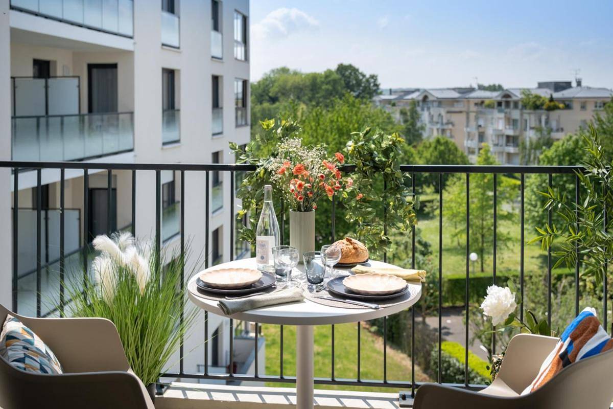 Studio with Balcony in Cergy, Val-d'Oise
