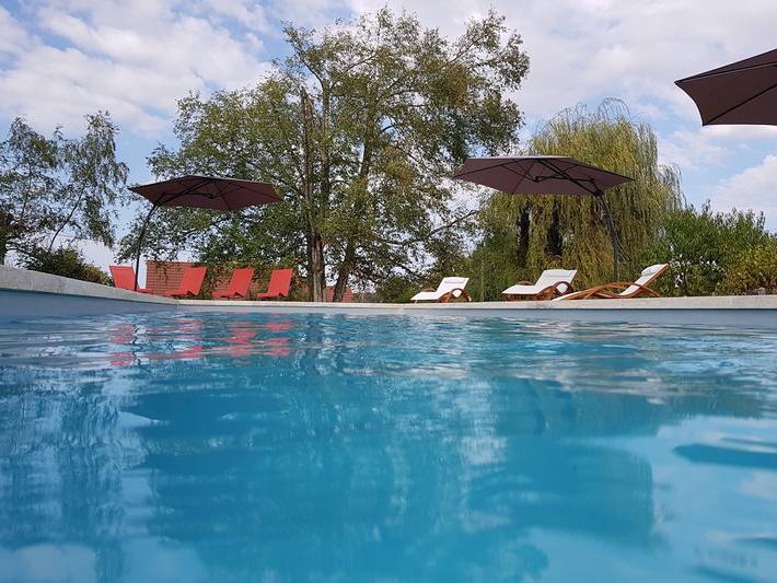 Gîte pour 10 personnes, avec jardin et terrasse - 1