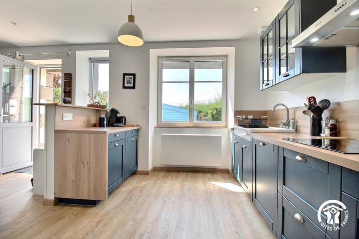 Gîte pour 6 personnes, avec Terrasse ainsi que Jardin et Vue à Locoal-Mendon - 2