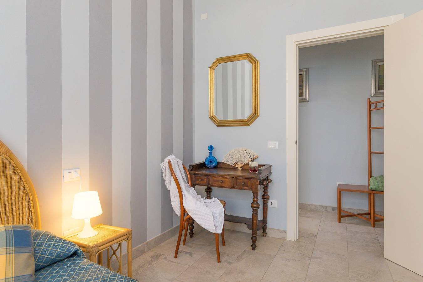 Apartamento inteiro, Apartamento 'Villa Corallo - Acqua Marina' com vista para o mar, Wi-Fi e ar condicionado in San Vincenzo, Costa Etrusca