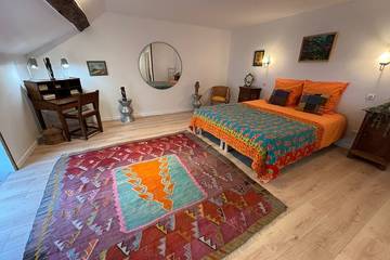 Gîte pour 6 personnes, avec jardin à Commarin