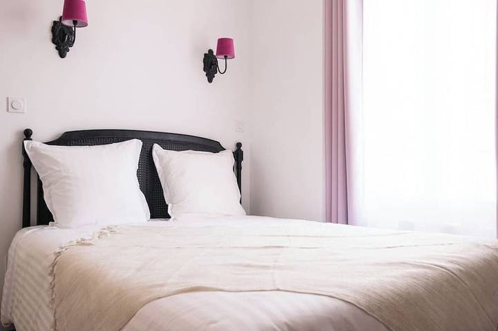Location de vacances pour 2 personnes, avec balcon dans Office de Tourisme d'Aigues-Mortes en Terre de Camargue