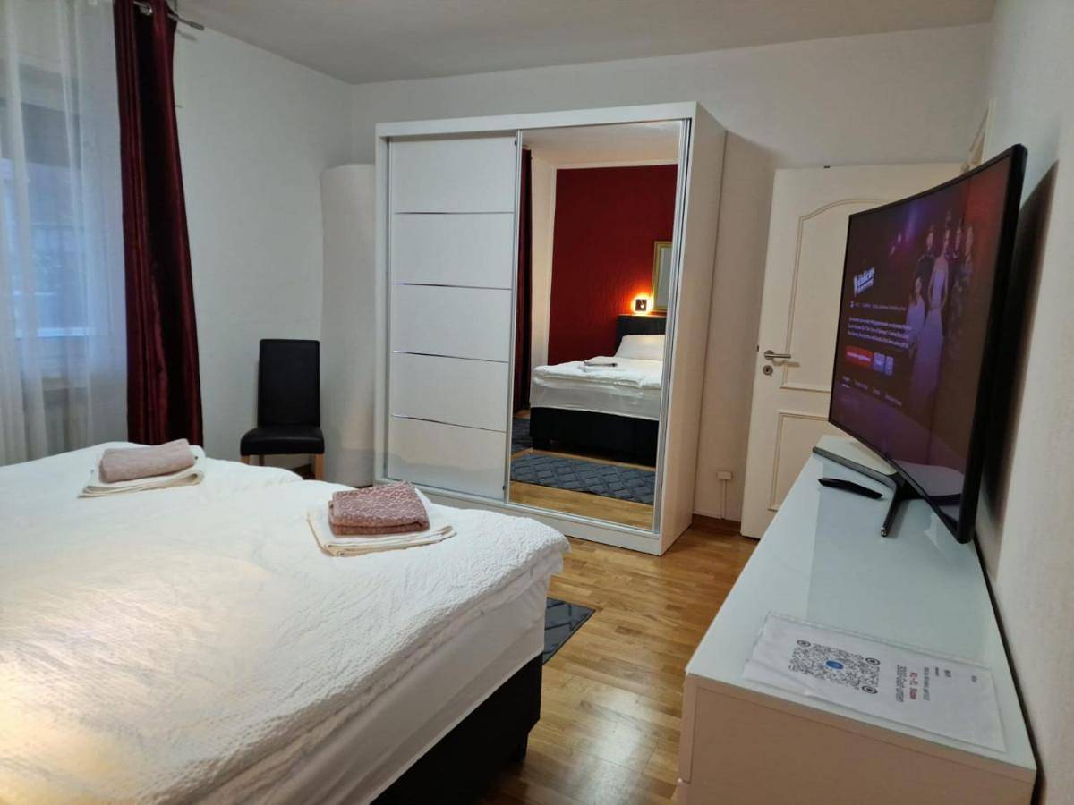 Geheel appartement, Two-Bedroom Apartment in Bielefeld, Noordrijn-Westfalen