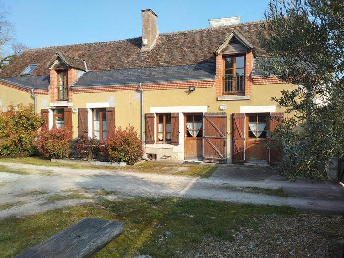 Location de vacances pour 6 personnes, avec terrasse dans Chateau De Chemery