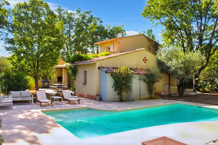 Gîte pour 6 personnes, avec piscine
