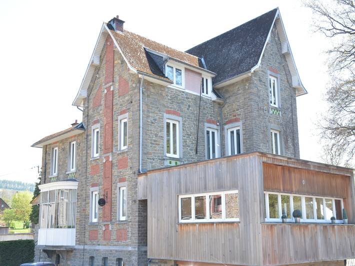 Maison de vacances pour 26 personnes, avec piscine et sauna à Stavelot